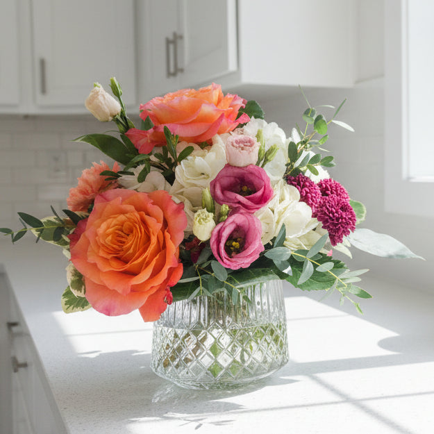 unique roses with hydrangea in clear vase flowers delivered in winnipeg