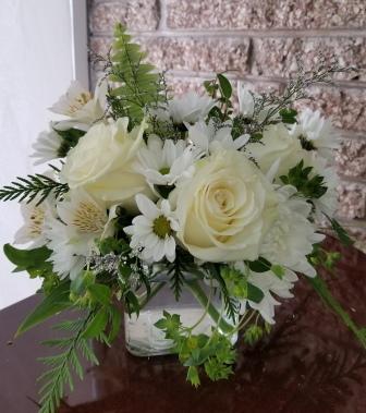 White flowers delivered in Winnipeg by local Winnipeg florist Valley Flowers  Working hard to be the best florist in Winnipeg 